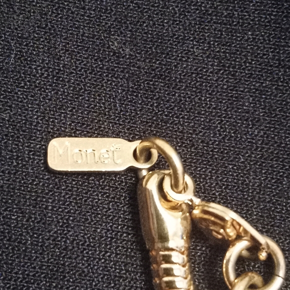 Monet Long Gold Tone Chain 18 " - Picture 4 of 4